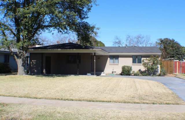 620 Sherwood Dr - 620 Sherwood Drive, Richardson, TX 75080