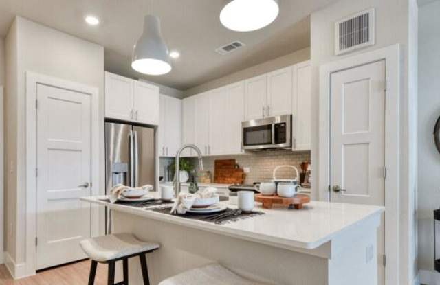 15538 Interplace Rd Gallery 4