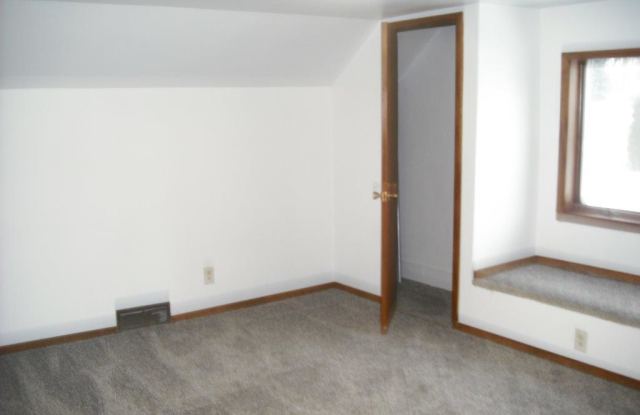 1500 West Prospect Avenue Gallery 3