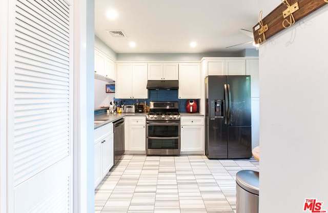 2020 Delaware Avenue - 2020 Delaware Avenue, Santa Monica, CA 90404