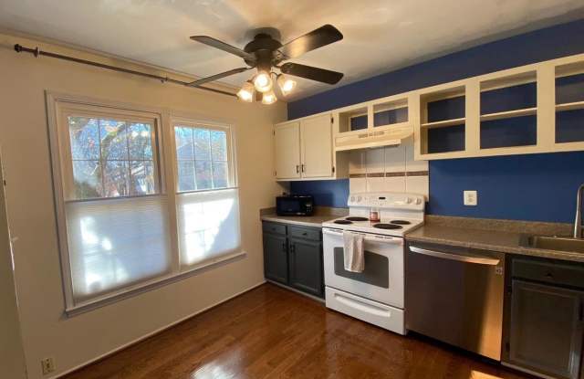 7796 EUCLID WAY Gallery 3