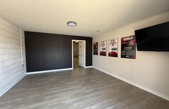 4481 PRINTERS Court Gallery 3