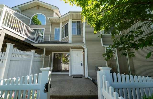 21 Ashley Ct - 21 Ashley Court, Somerset County, NJ 07921