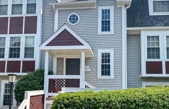 12934 GRAYS POINTE ROAD #A - 12934 Grays Pointe Road, Greenbriar, VA 22033