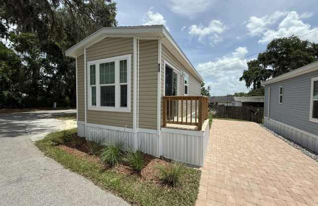 8801 E Moonrise Lane RV Gallery 1