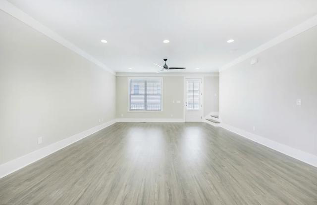 222 Founders Ln Gallery 4