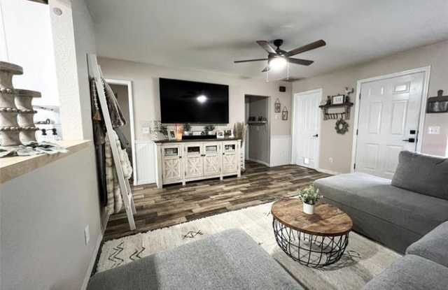 2129 N Pinecone Ave photos photos