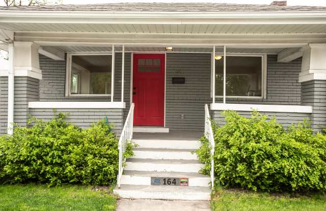 164 Hampton Avenue South photos photos