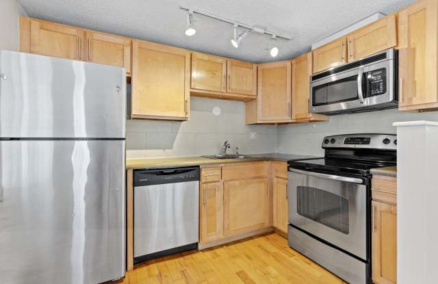 Lincoln Park Apartments Gallery 3
