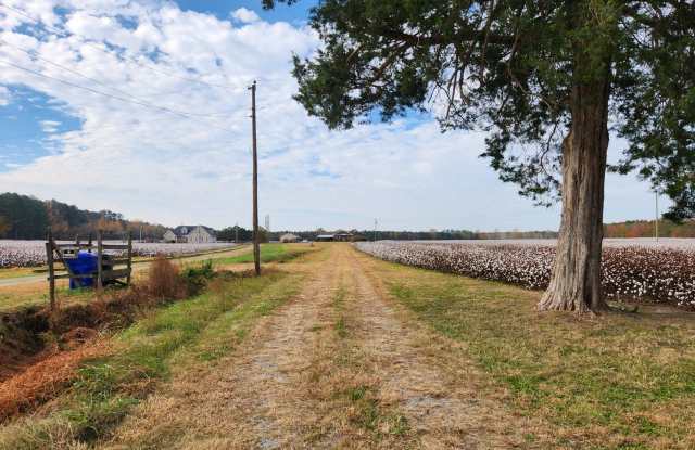 5625 Greenwood Road photos photos