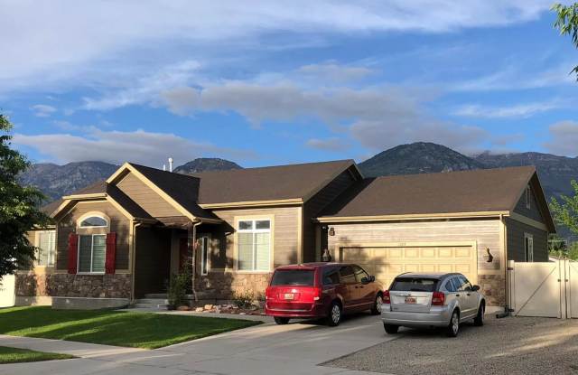 Charming South Provo Single Family home Gallery 1