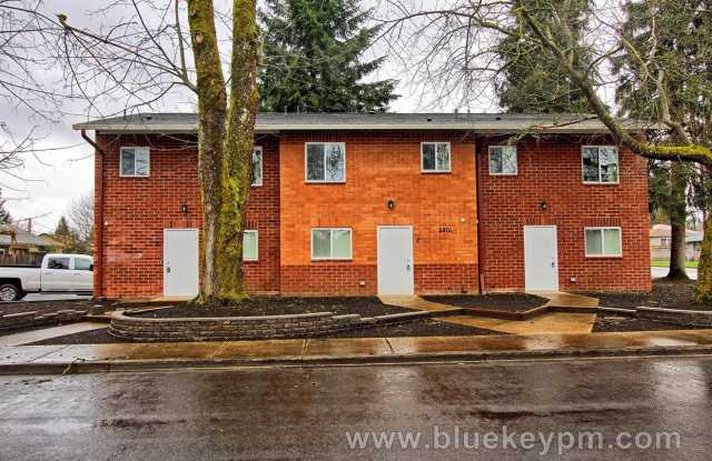 3 Bed, 1.5 Bath Townhouse in Vancouver Gallery 3