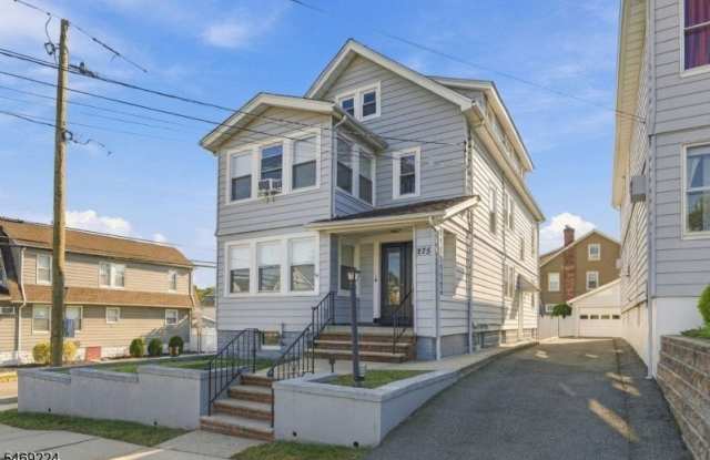 275 Greylock Pkwy Gallery 1