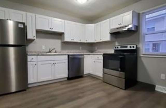 983 7th Street - D photos photos