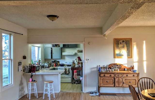 Spacious 3 Bedroom Home Available! Gallery 4