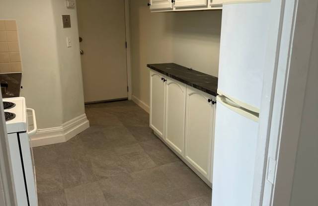 Nicely updated, pet friendly 1 bed near Porter Square in Cambridge! Gallery 3