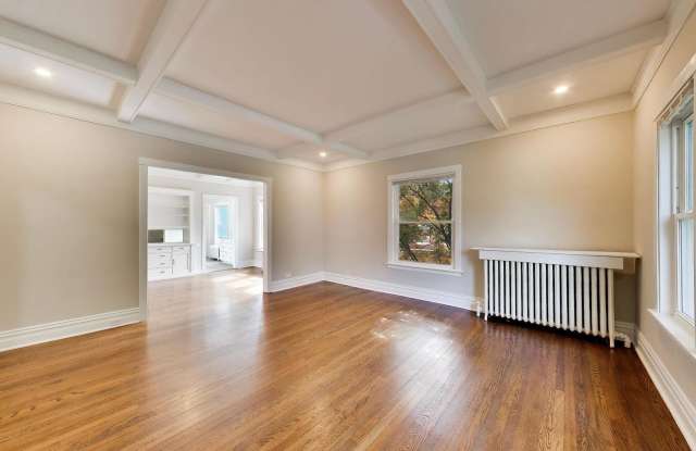 2611 Eastwood Avenue Gallery 4