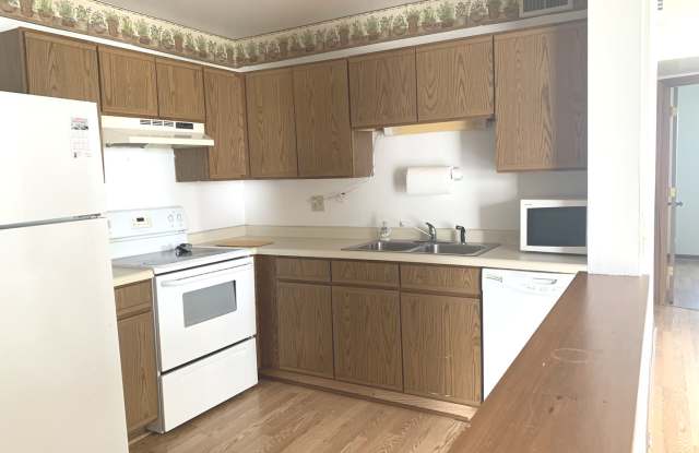 2715 Wilshire Court Gallery 3