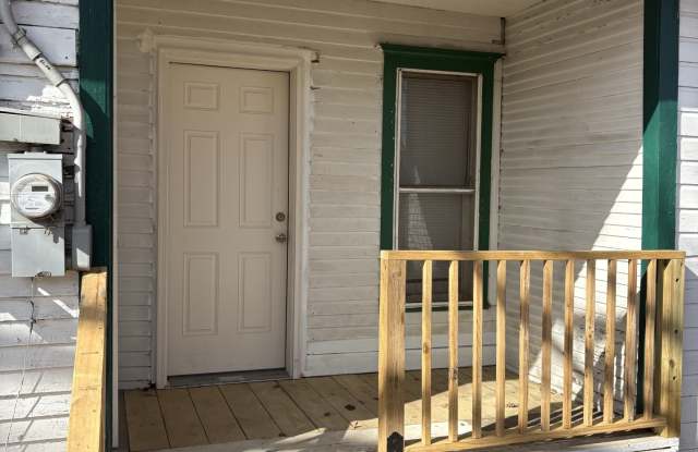 1014 W B St photos photos