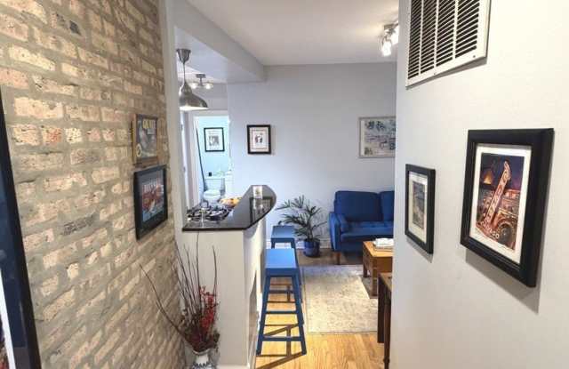 1443 W Victoria Street Gallery 3