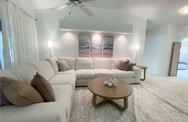 341 Emerald Bay Cir Gallery 2