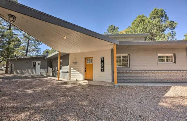 6576 Pond Dr Gallery 1