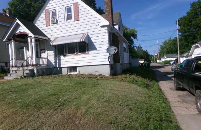 1218 N 19th Ave E photos photos