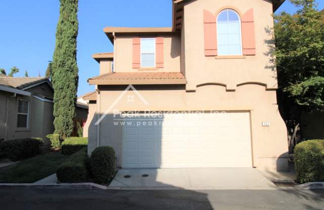 Natomas Area 3bd/2.5ba House with 2 Car Garage Gallery 1
