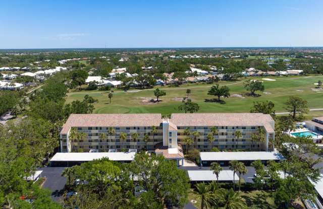 GORGEOUS 2 BEDROOM, 2 BATHROOM 1ST FLOOR CONDO LOCATED IN THE HIGHLY SOUGHT AFTER TENTH FAIRWAY AT THE PLANTATION COMMUNITY! photos photos
