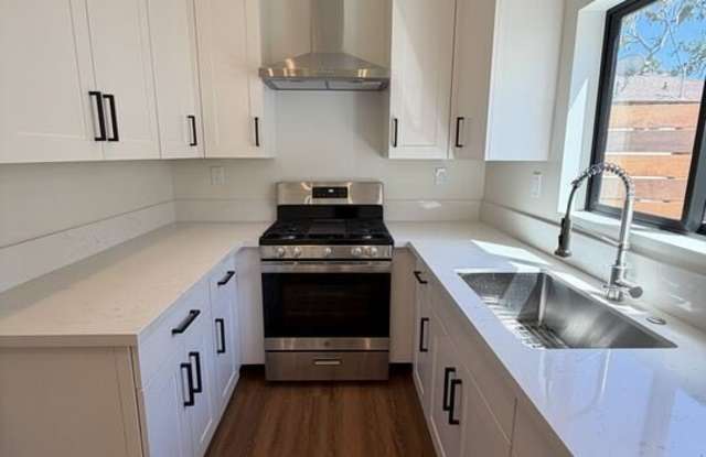 2715 1/2 W 95th St photos photos