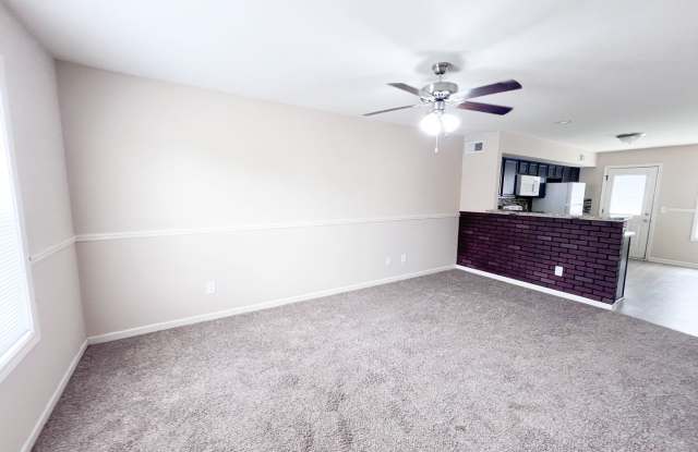 2 Bedroom 1.5 Bathroom Townhome Gallery 4