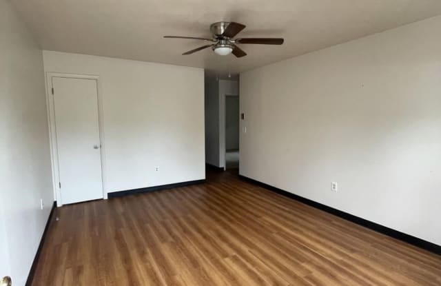 1045 MOORE ST - 1045 Moore Street, Harrisonburg, VA 22802