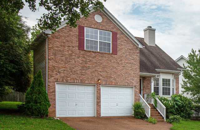 3 or 4 bed/ 2.5 Bath Home in Falcon Creek Subdivision, Master on Main Floor, Hardwood Floors Down, SS Appliances, Pet Friendly photos photos