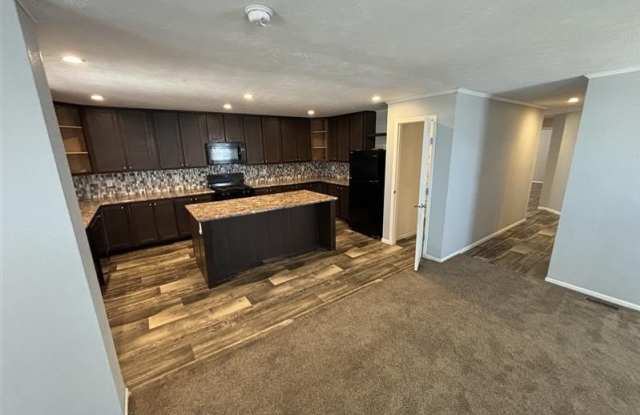 78 Eisenhower Street - 78 Eisenhower Street, West Branch, IA 52358