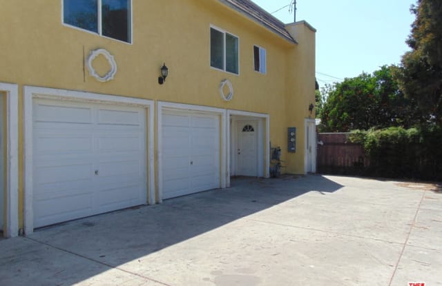1820 W 49Th St - 1820 West 49th Street, Los Angeles, CA 90062