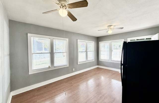 411 W Huisache Ave Gallery 3