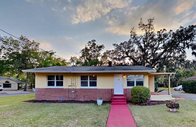 136 Thompson Avenue photos photos 136 Thompson Avenue photos photos