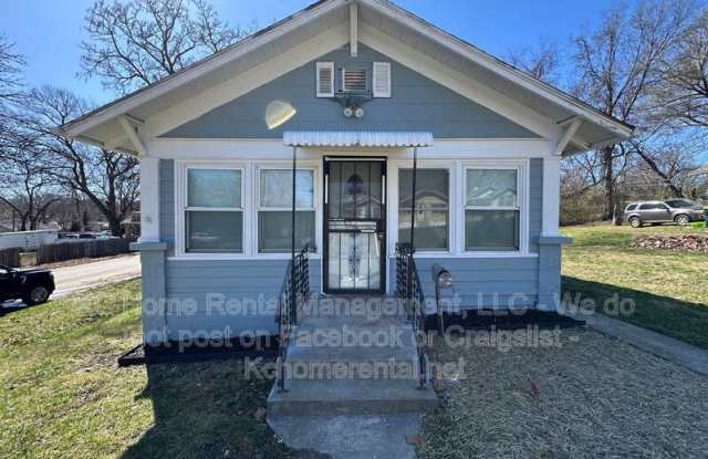 2917 E 61st Street photos photos