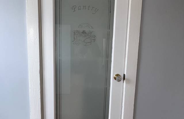 58 Calmar Street - 2 photos photos