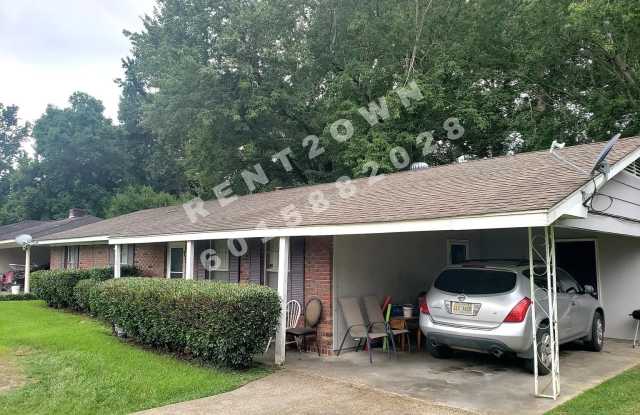 310 West Ray Drive Gallery 1