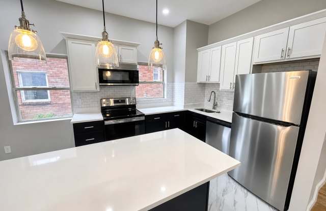 3835 BEECHWOOD BOULEVARD Gallery 4