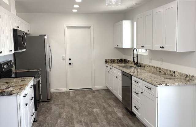 2780 Cisco Dr N photos photos