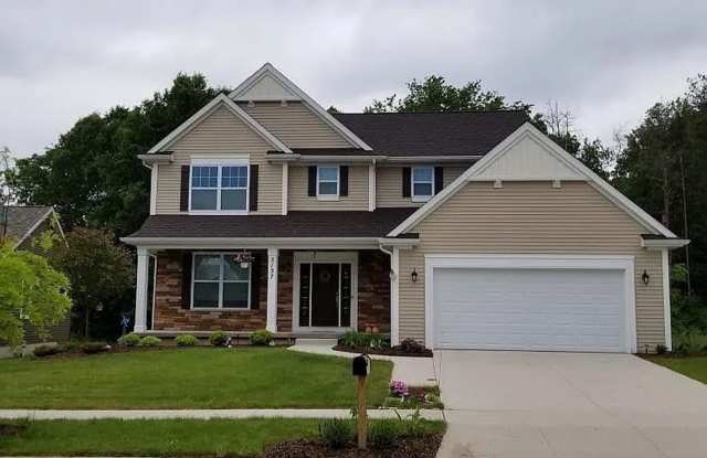 Executive Living at Its Finest — Okemos, MI photos photos