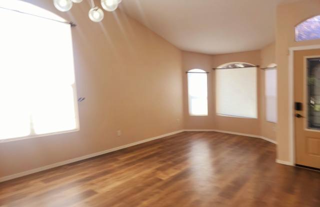 7136 Deer Canyon Ave Gallery 4