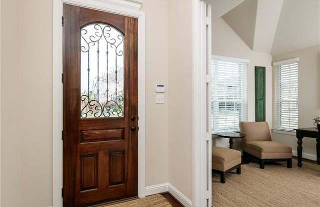 15317 Mallard Creek Street Gallery 4