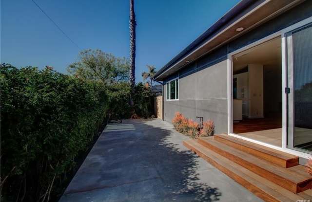 2880 Chateau Way Gallery 2