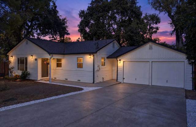 Modern 2-Bedroom Walnut Creek home with Brand-New Kitchen & Major Upgrades! Gallery 1