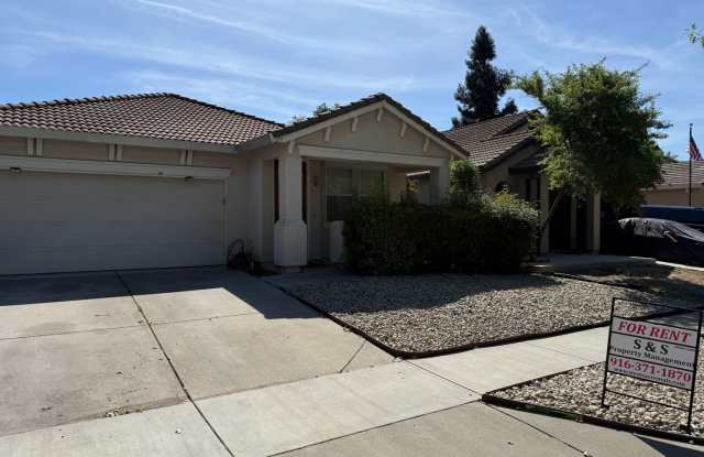 2215 Hearst St - West Sacramento CA 95691 photos photos