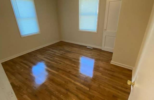 3915 E Chatham St photos photos