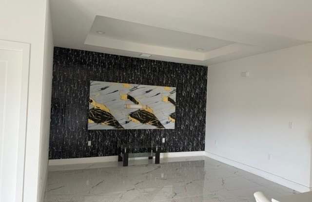 6013 ACORN Circle Gallery 4